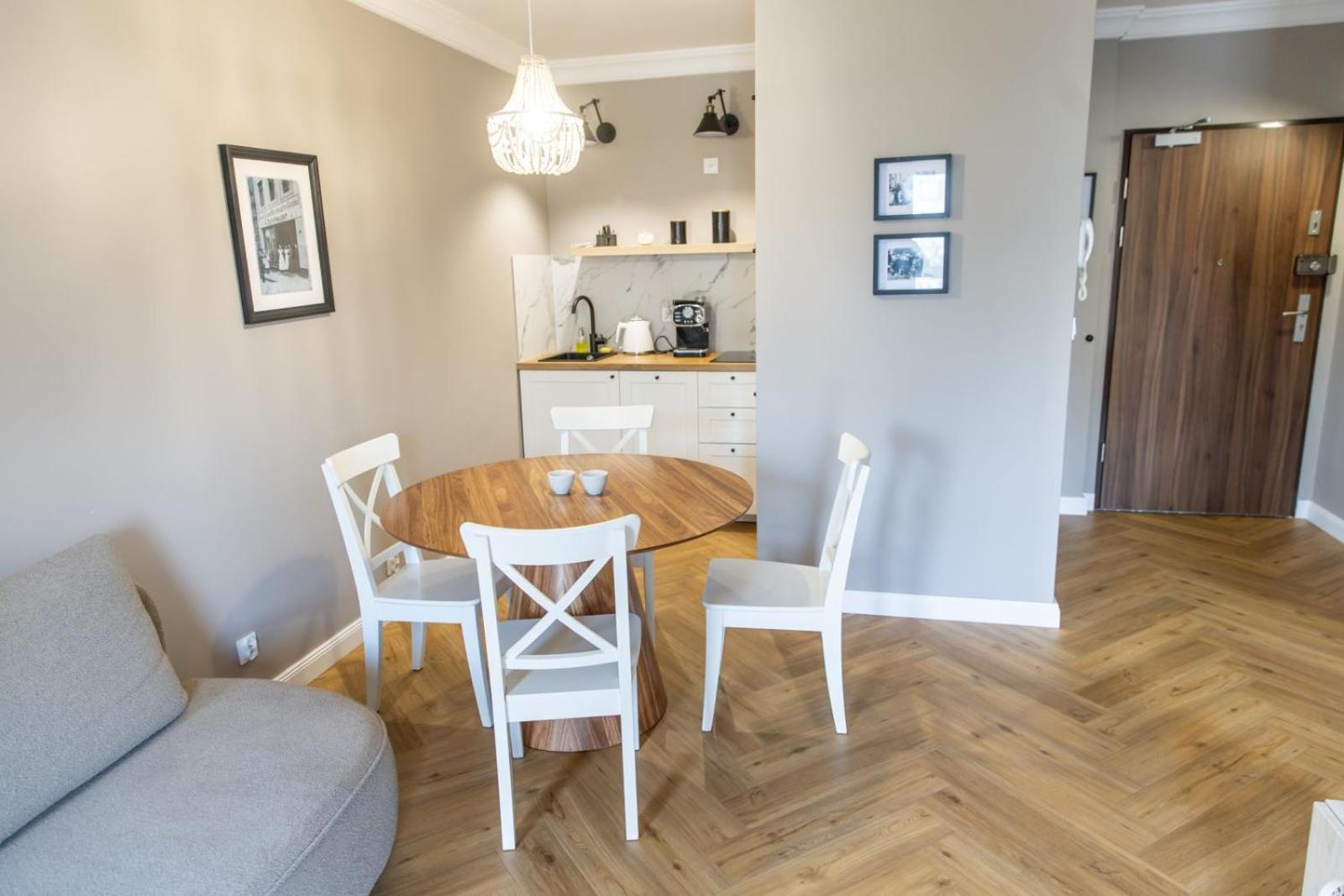 Solar Apartments I Stare Miasto 10Min I Priv Parking Free I Winda I Balkon Torun Exterior photo
